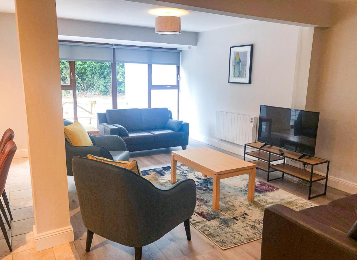 Old Court Holiday Homes Terryglass - Sleeps 6 By Trident Holiday Homes Exterior foto